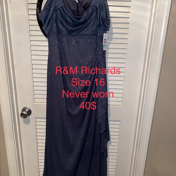 Dress - Picture 1 of 1